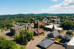 best towns in the upper peninsula