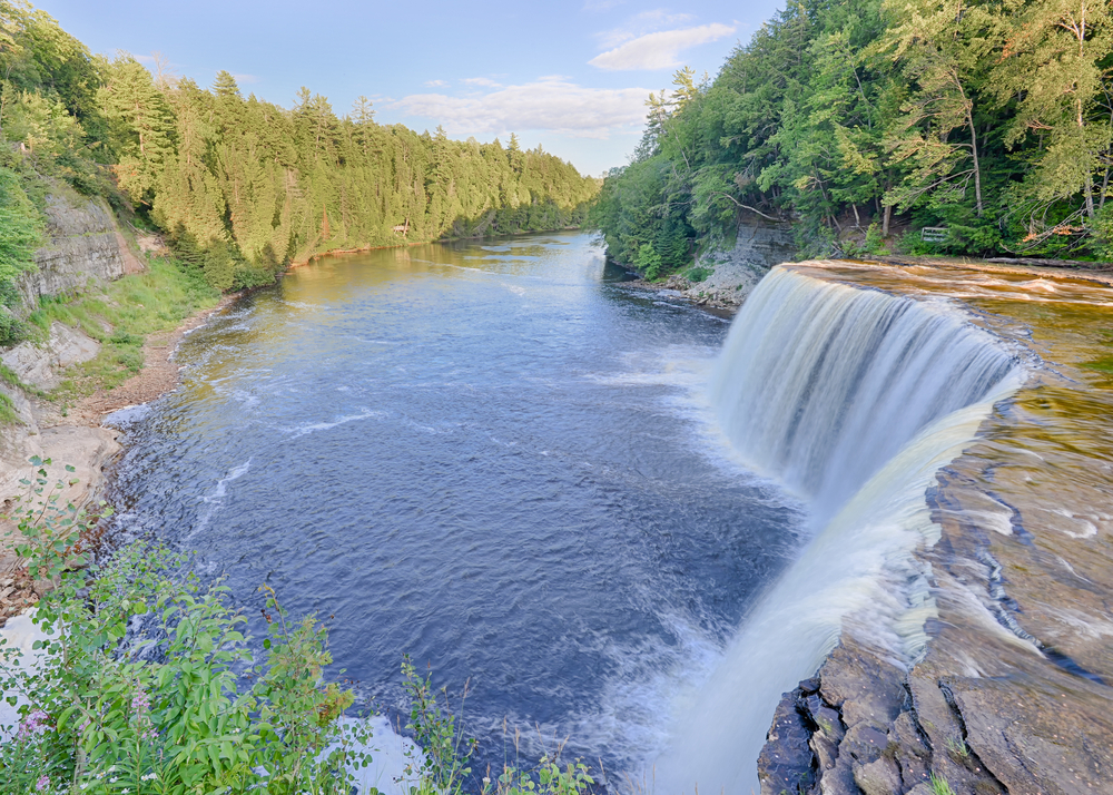 where to visit in the upper peninsula