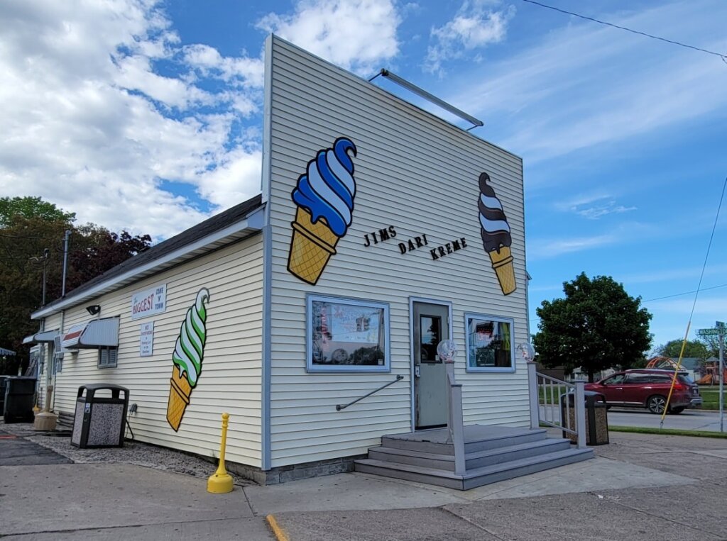 towns in the upper peninsula